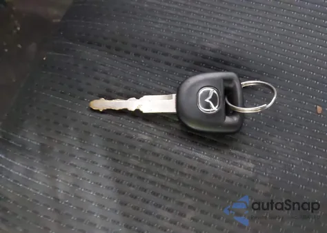 2010 Mazda Mazda3 I Sport z USA, uszkodzony, nr VIN JM1BL1SG7A1285808